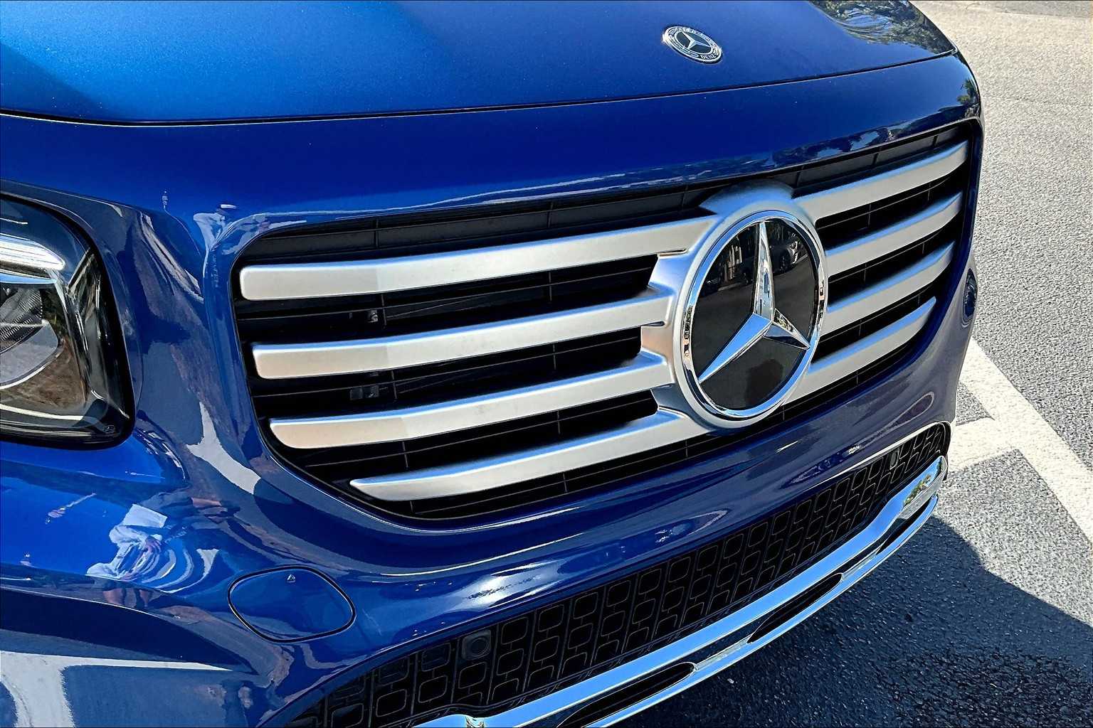 2025 Mercedes Benz GLB 250 photo 28