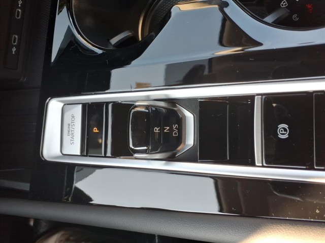 2026 Volkswagen Atlas SE Technology photo 13