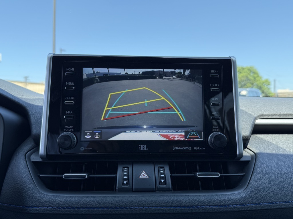 2020 Toyota RAV4 Hybrid XSE photo 25