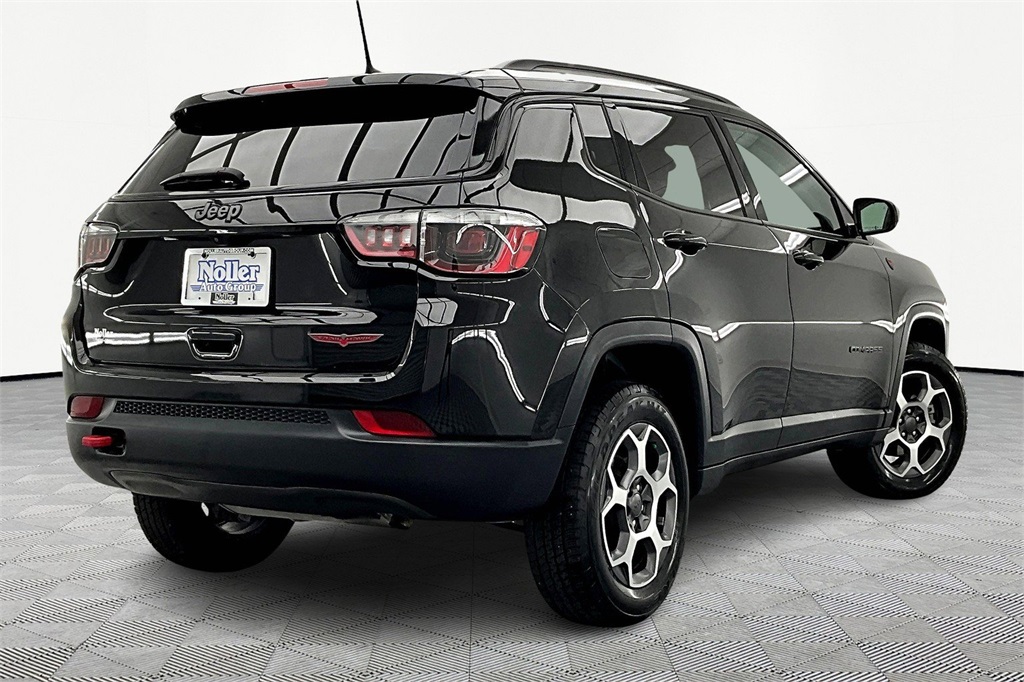Used 2022 Jeep Compass Trailhawk with VIN 3C4NJDDB0NT226684 for sale in Kansas City