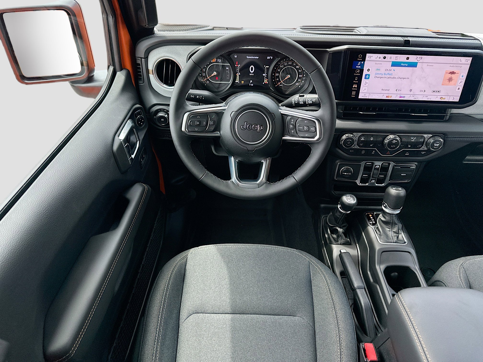 2025 Jeep Wrangler Sahara photo 13