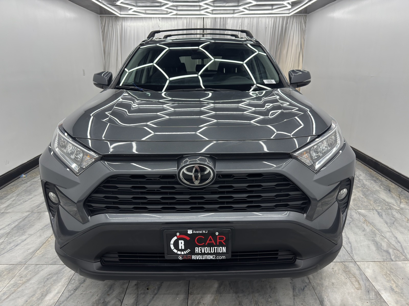 2021 Toyota RAV4 XLE photo 2