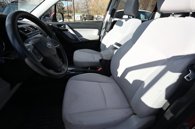 2016 Subaru Forester 2.5i Premium photo 4