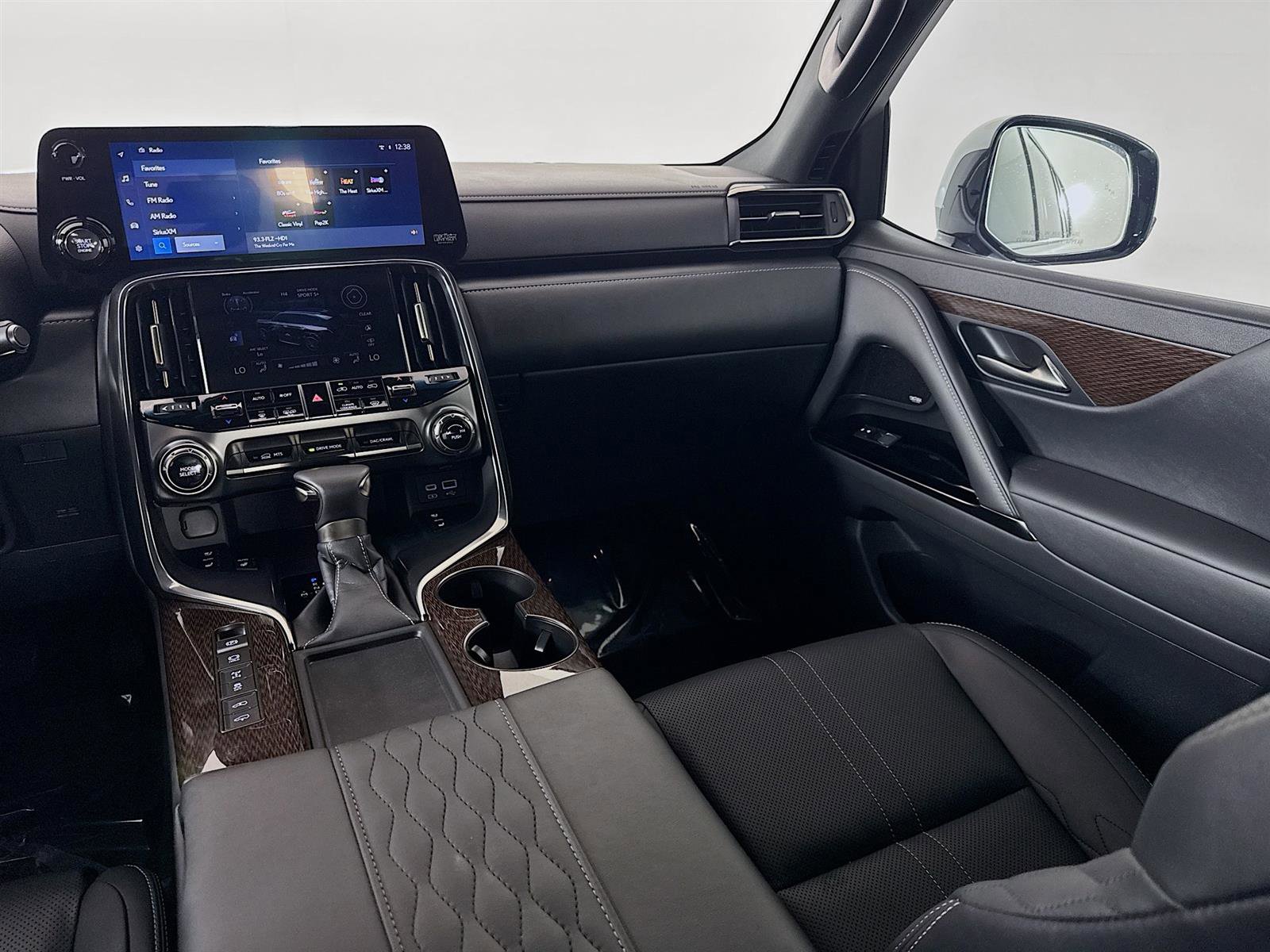 2023 Lexus LX 600 Ultra Luxury photo 23