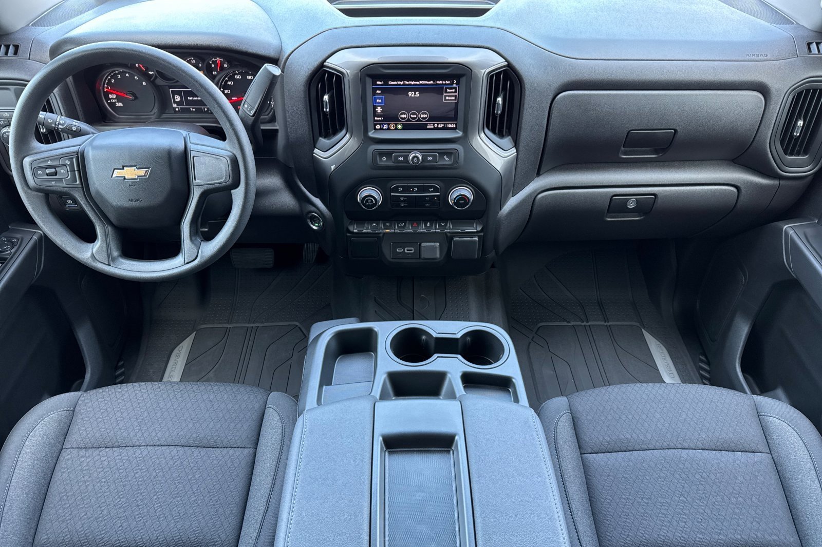 2025 Chevrolet Silverado 1500 Custom photo 13