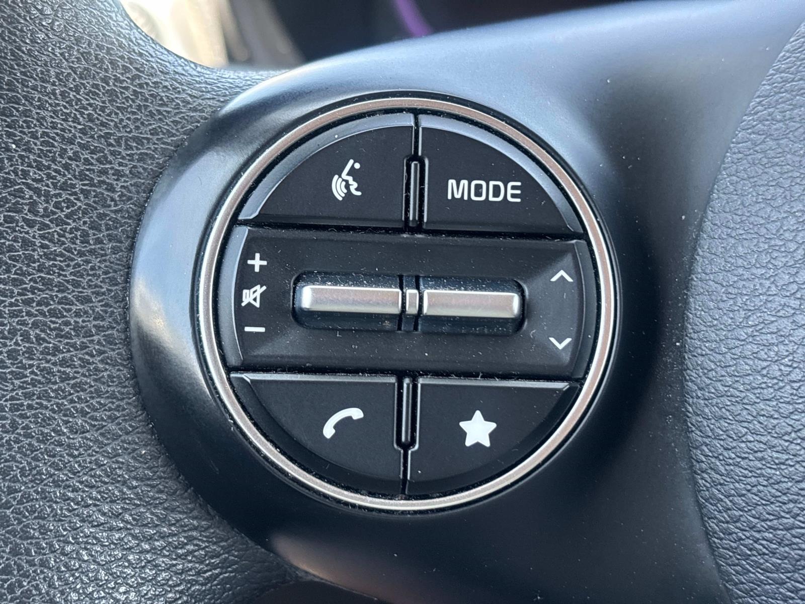 2023 Kia Soul LX photo 6