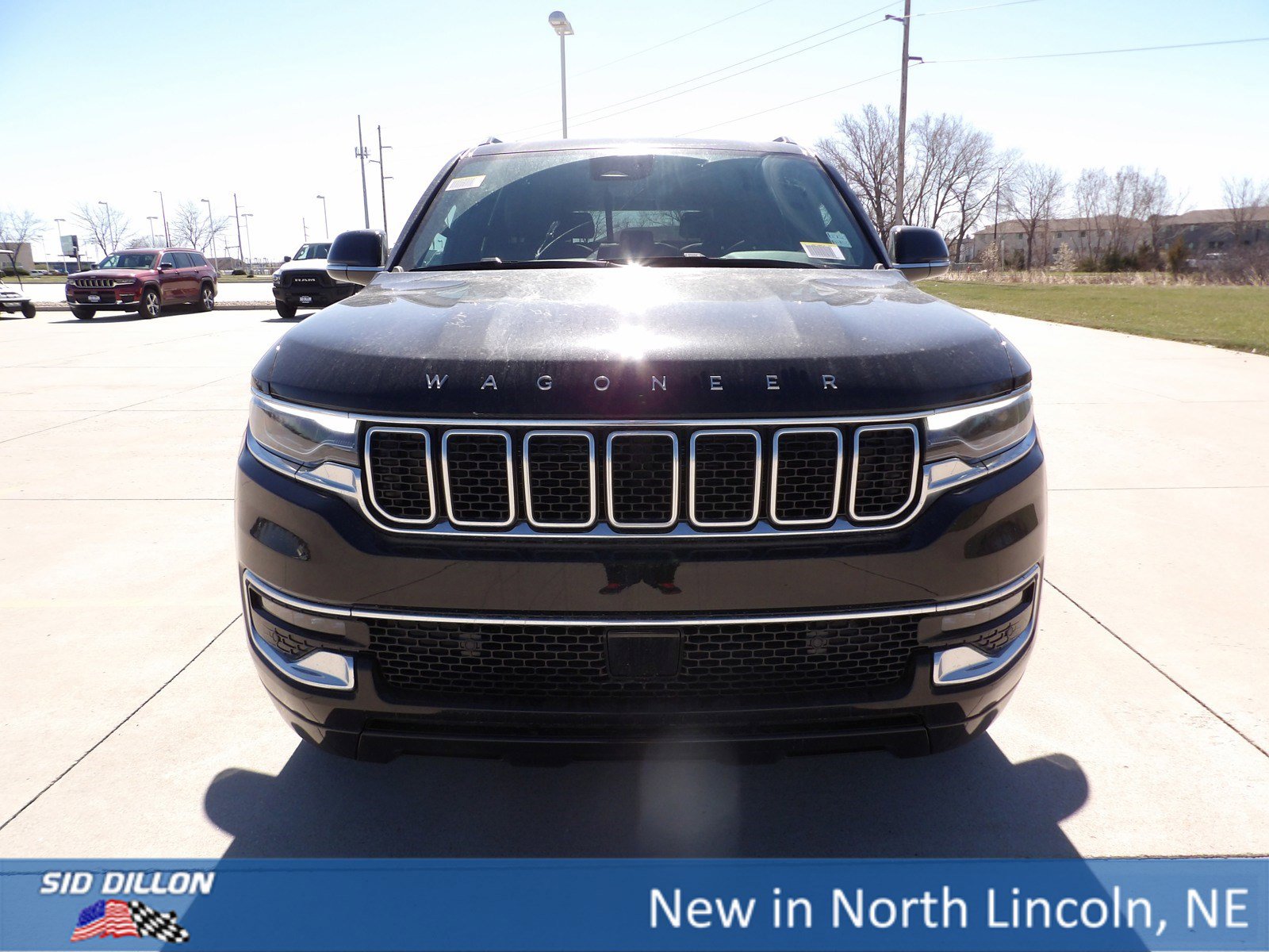 2024 Jeep Wagoneer L Series I photo 3