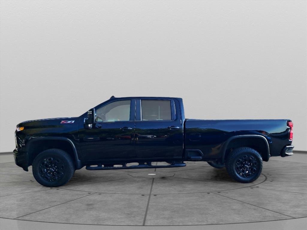 2022 Chevrolet Silverado 2500HD LTZ photo 3