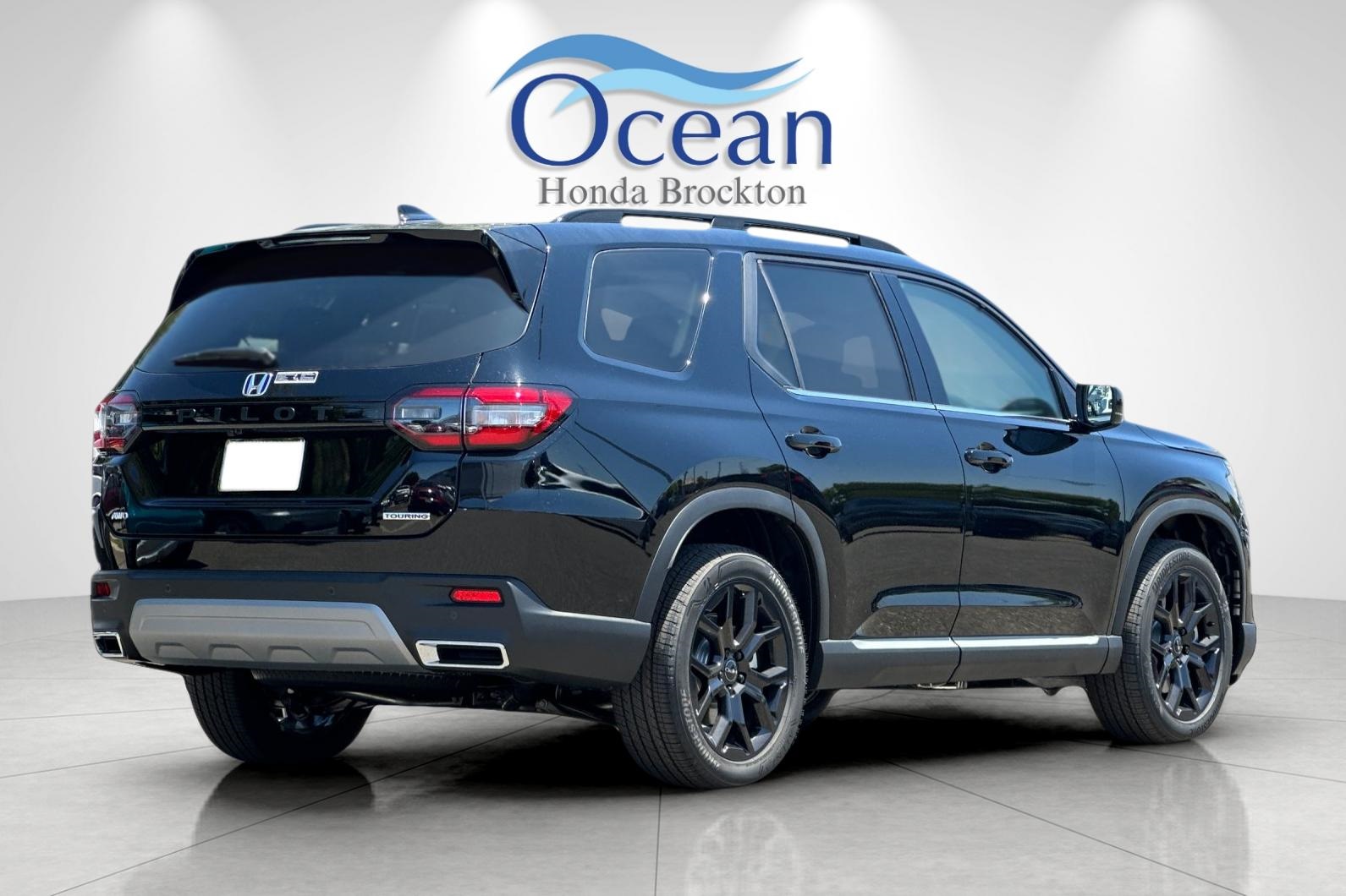 2025 Honda Pilot Touring photo 4