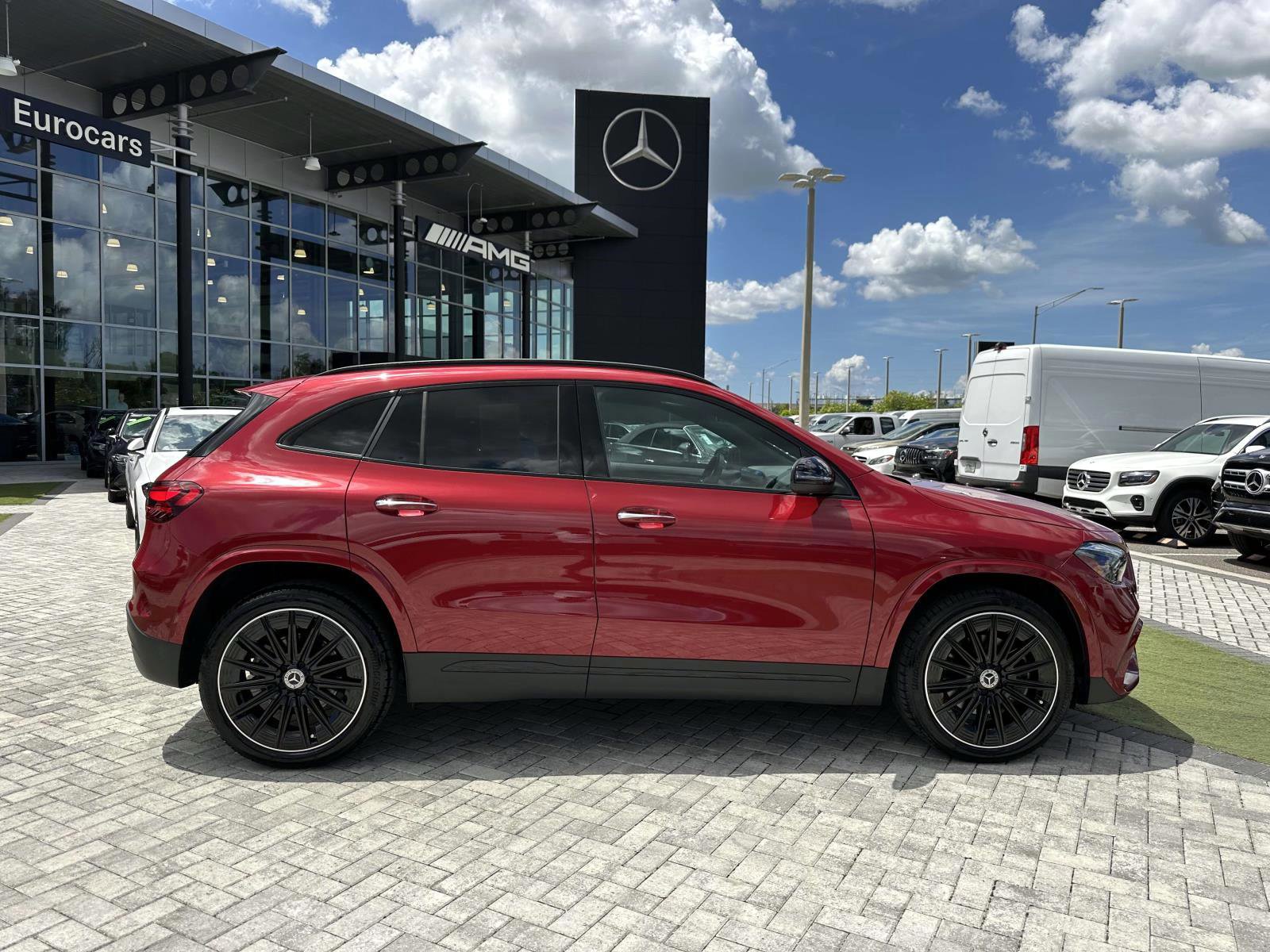 2025 Mercedes Benz GLA 250 AMG photo 3