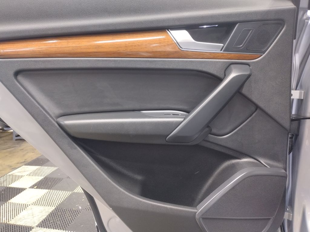 2022 Audi Q5 45 S line Premium photo 25