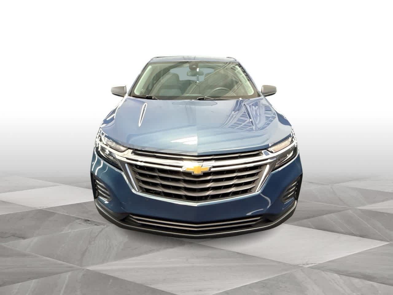 2024 Chevrolet Equinox LS photo 3