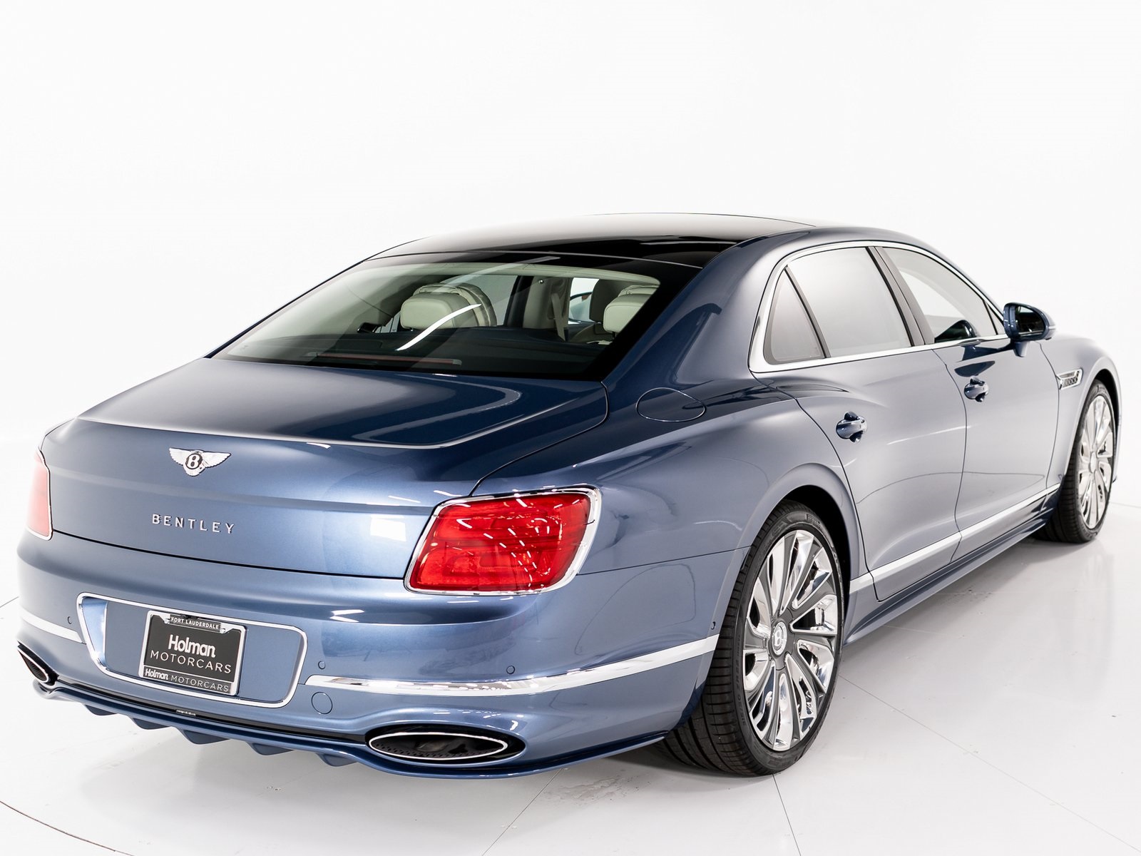 2025 Bentley Flying Spur Mulliner photo 4