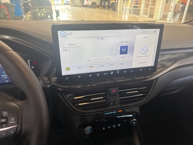 2024 Ford Escape ST-Line photo 9