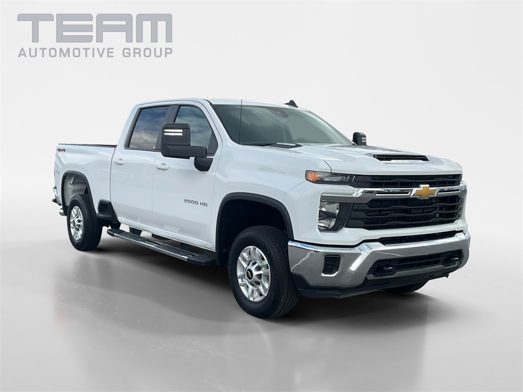 2024 Chevrolet Silverado HD LT's photo