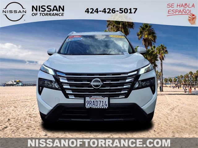 2025 Nissan Rogue SV photo 2