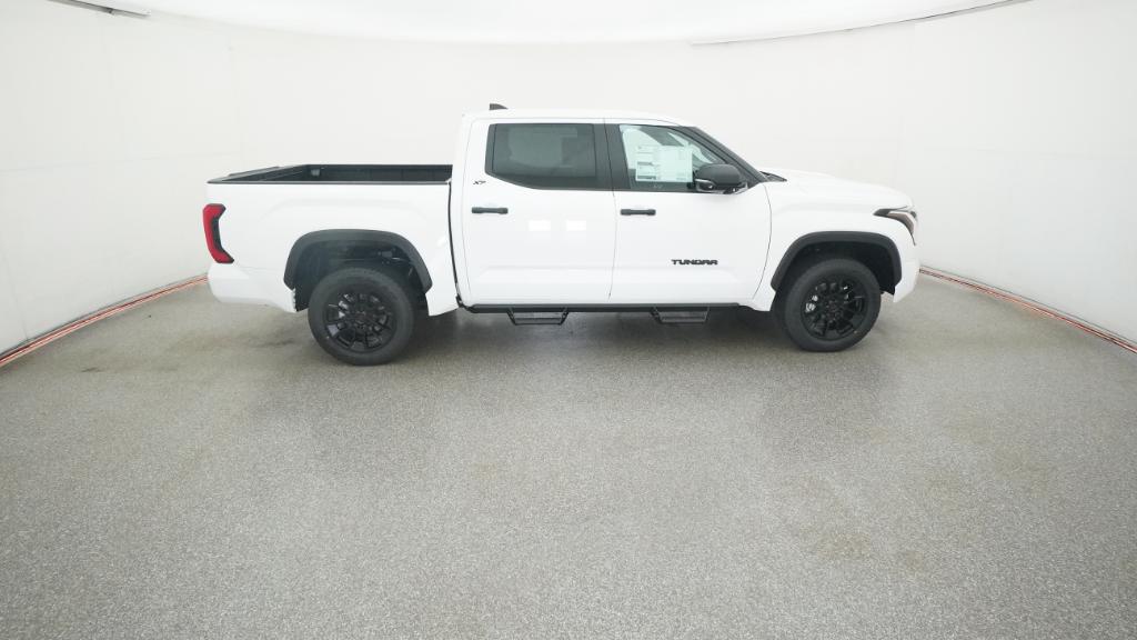 2026 Toyota Tundra SR5 CrewMax photo 21