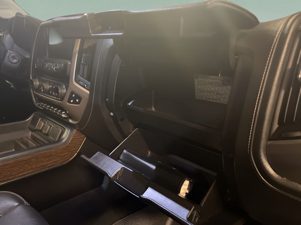 2018 Gmc Sierra 2500 Denali photo 21