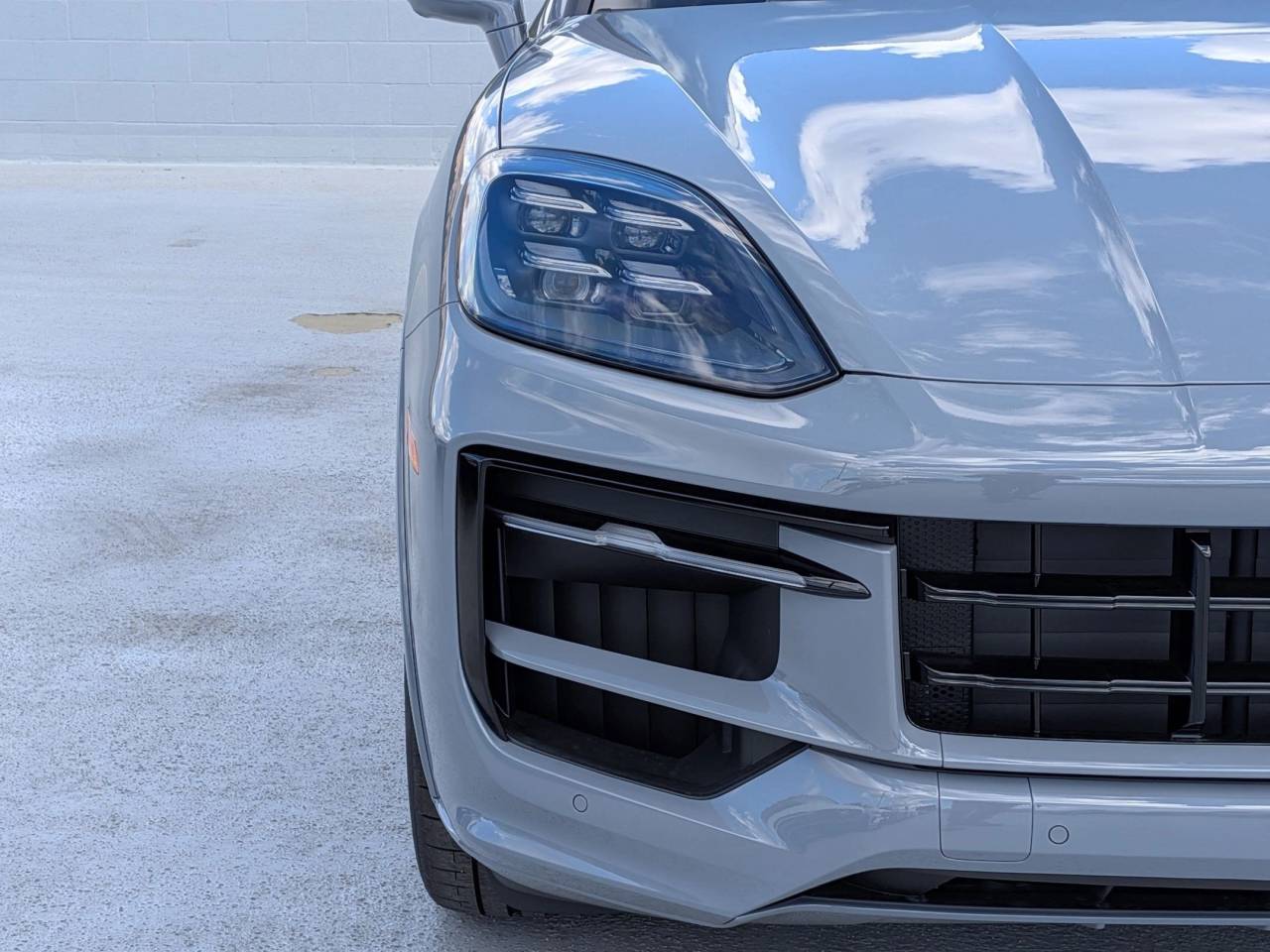 2026 Porsche Cayenne S E-Hybrid Coupe photo 12