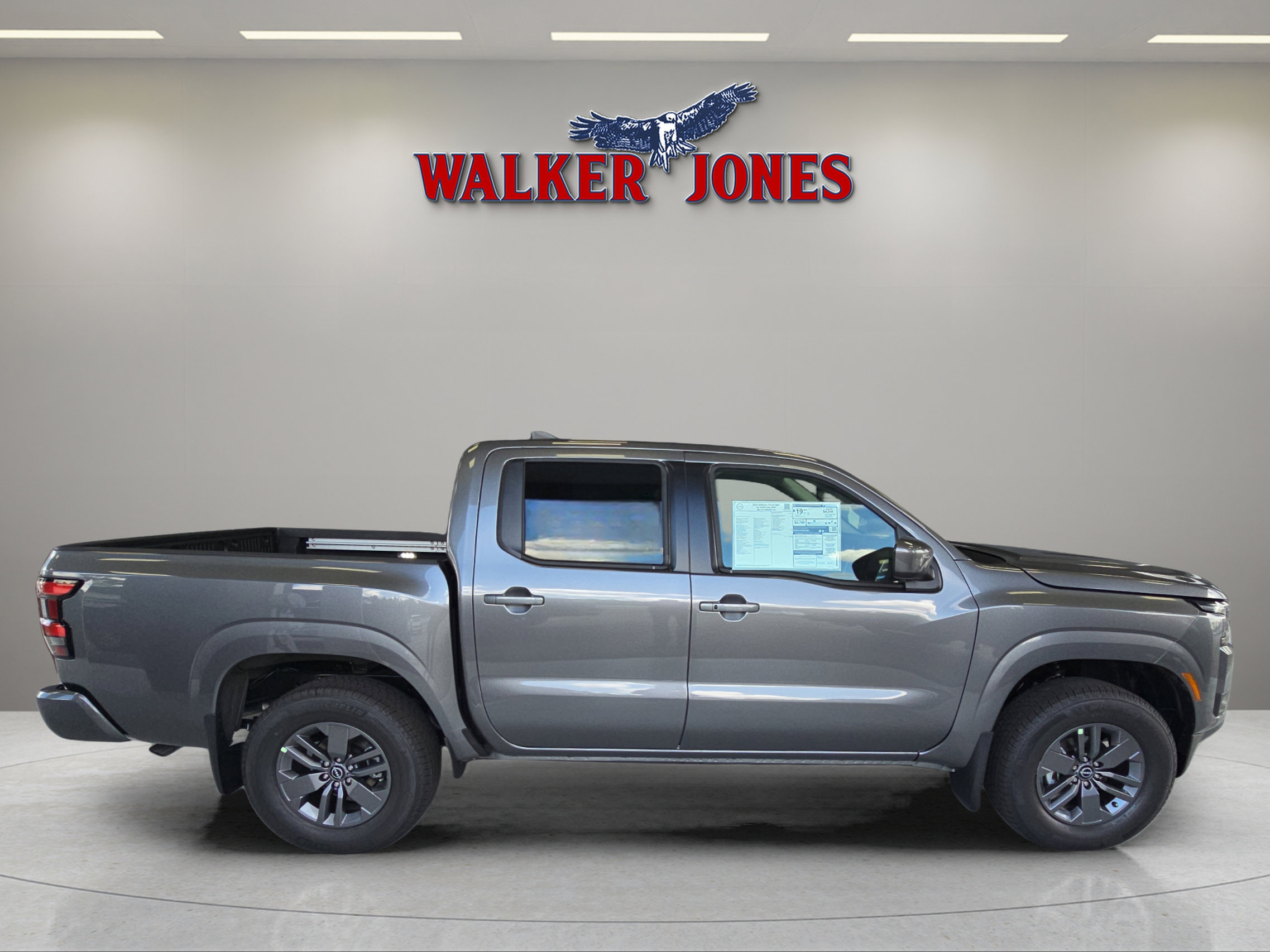 2025 Nissan Frontier SV photo 4