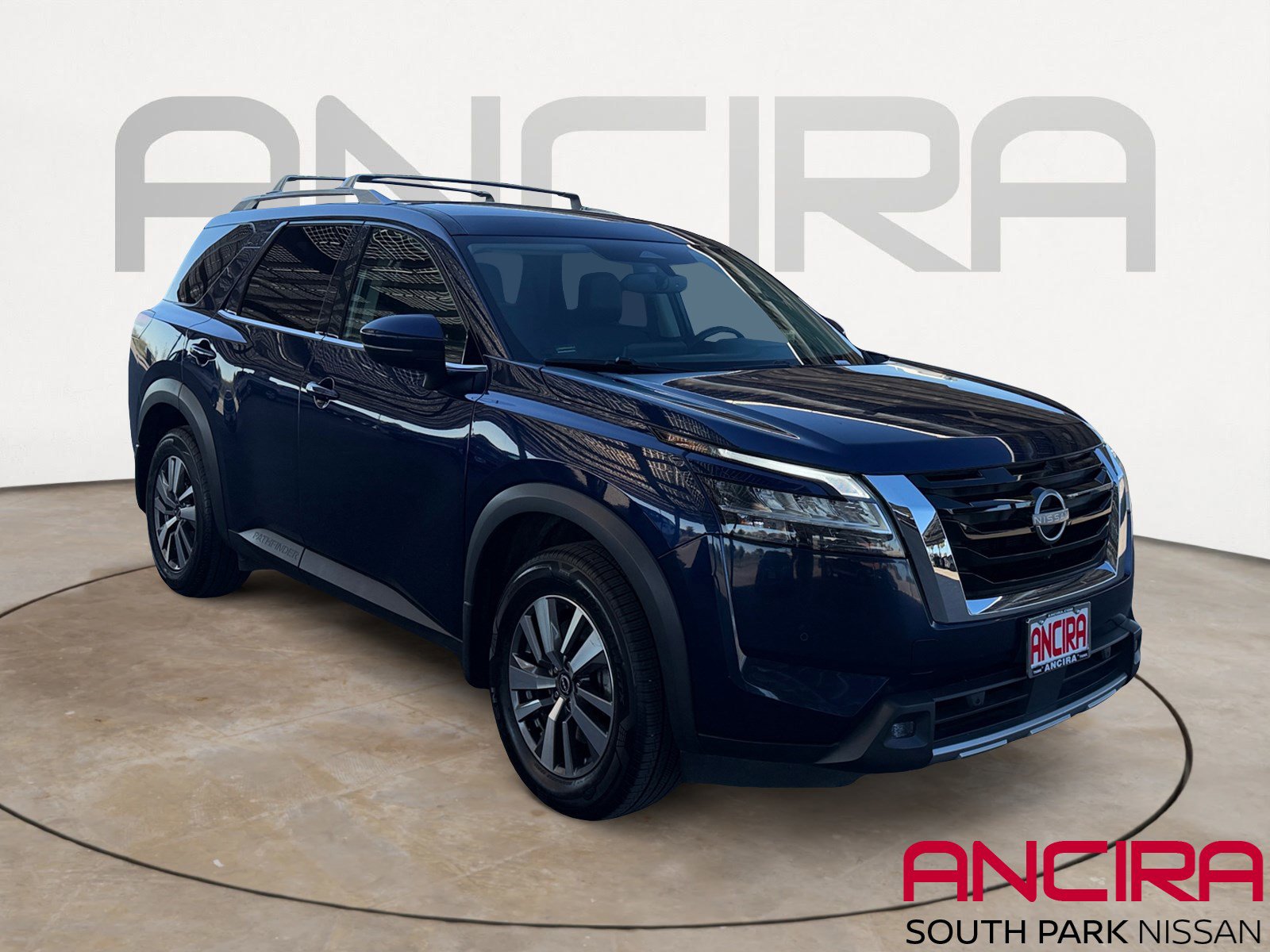 2022 Nissan Pathfinder SL's photo