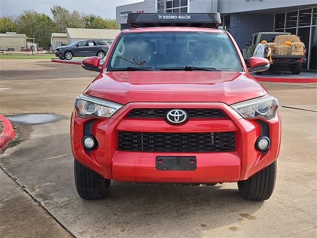 2018 Toyota 4Runner SR5 photo 2