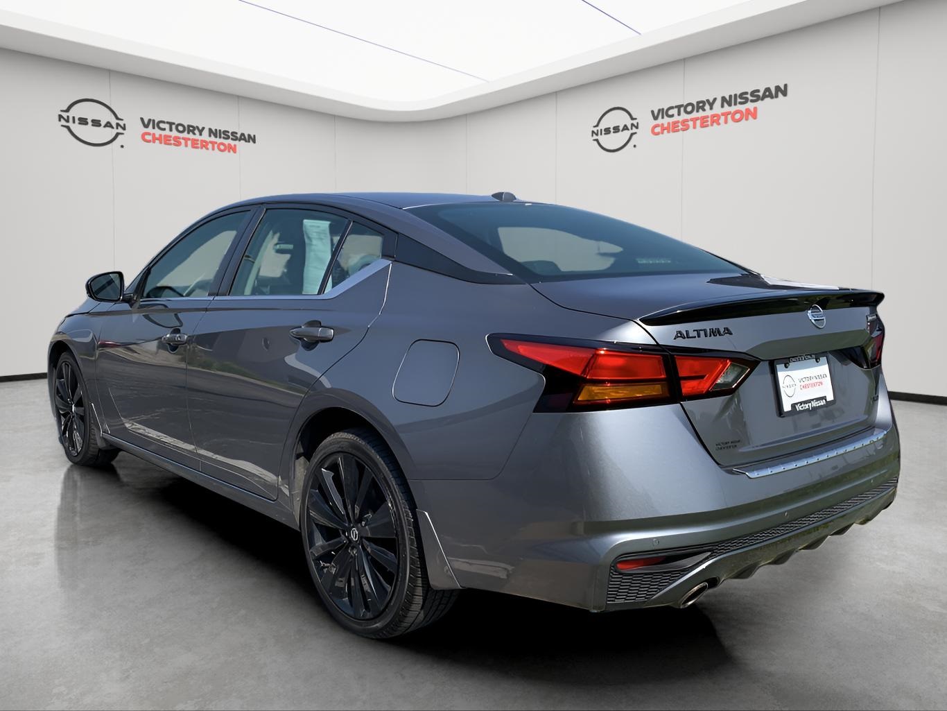 2022 Nissan Altima 2.5 SR photo 2