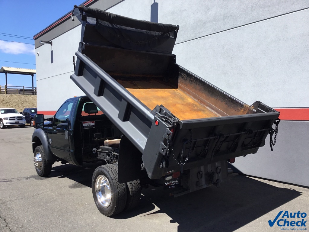 2014 Ford F-550 photo 2