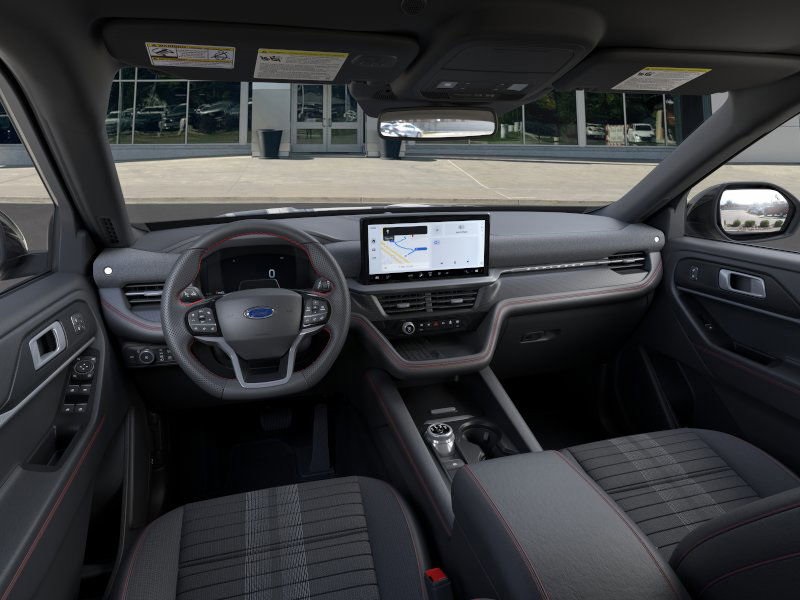 2025 Ford Explorer ST-Line photo 7