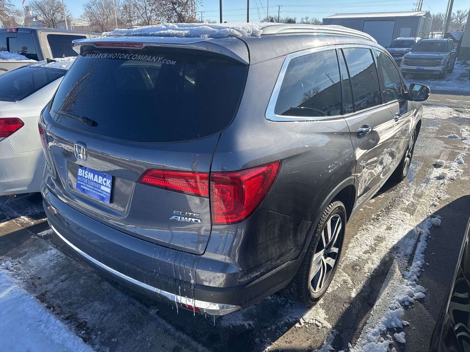 2017 Honda Pilot Elite photo 4