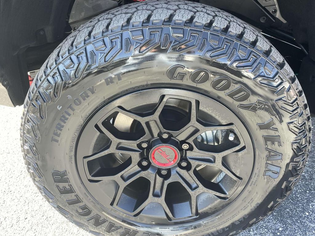 2025 Toyota Tacoma TRD Pro 4x4 Double Cab photo 4