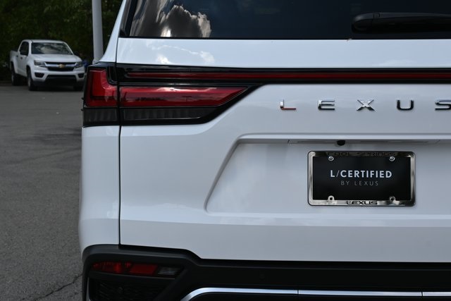 2024 Lexus LX 600 F SPORT photo 4