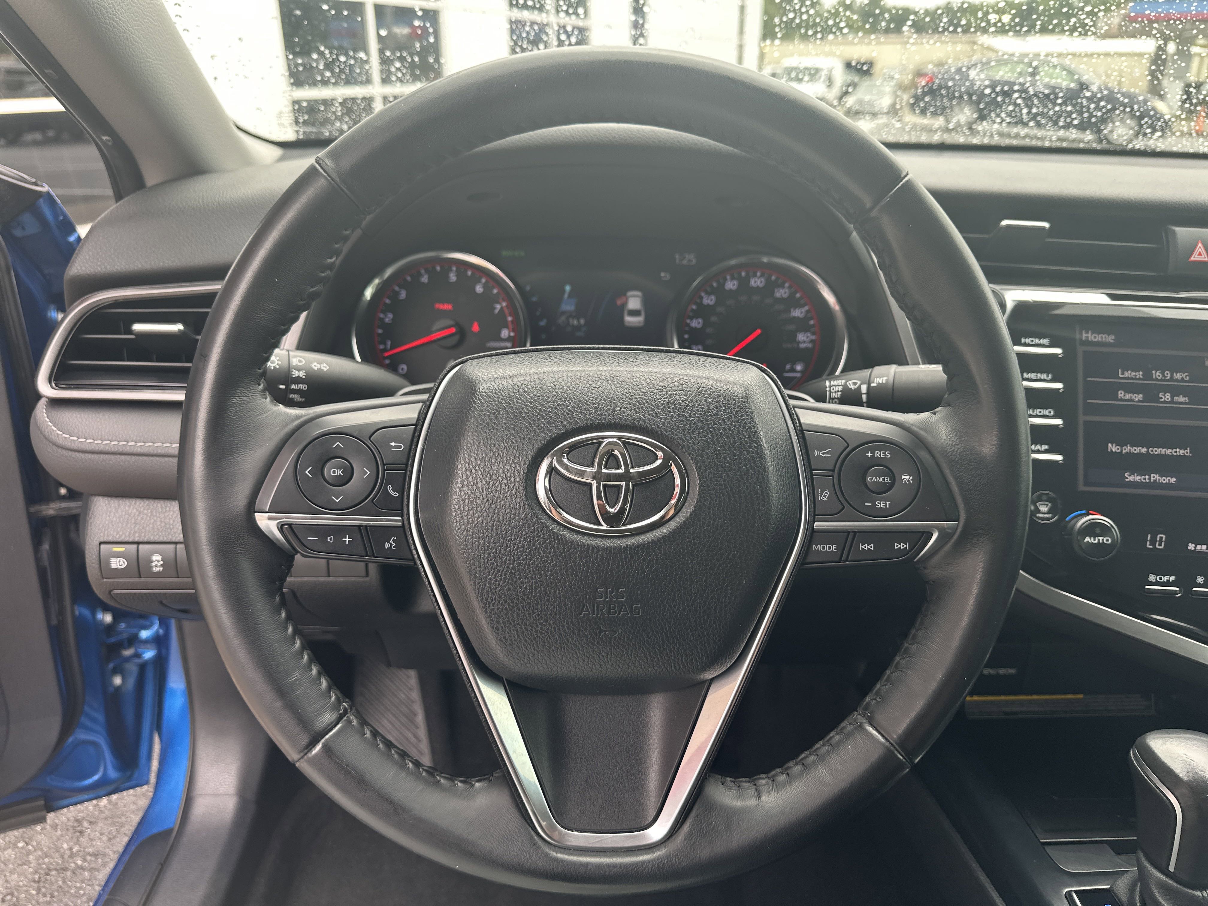 2020 Toyota Camry XSE photo 4