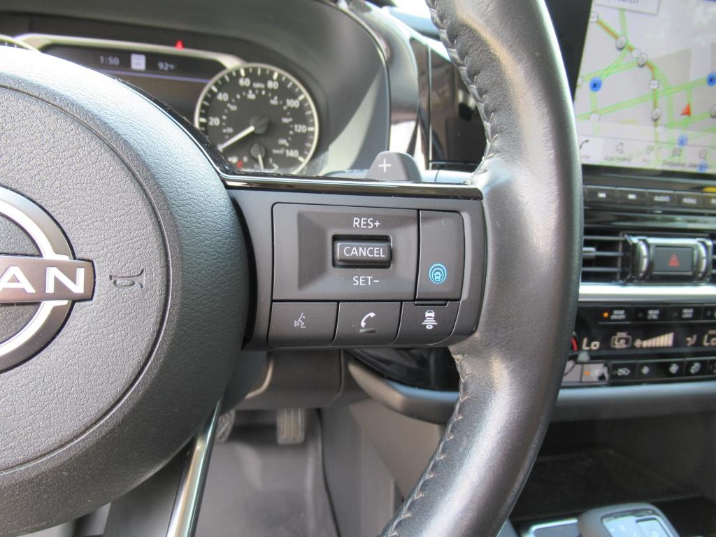 2023 Nissan Pathfinder SL photo 18
