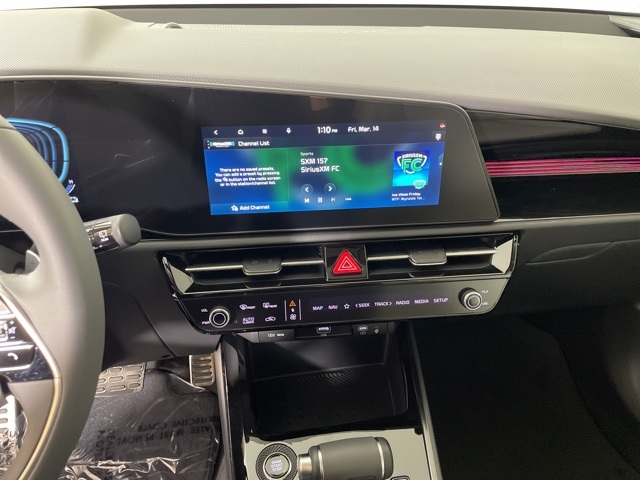 2025 Kia Niro EX Touring photo 25