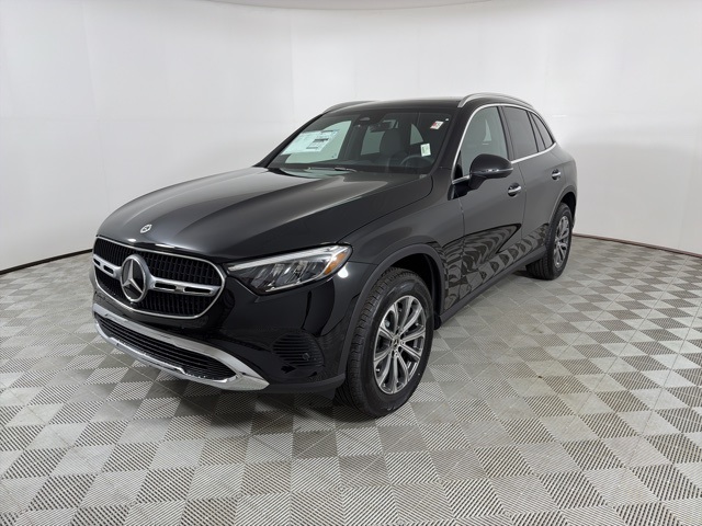 2026 Mercedes Benz GLC 300 4MATIC photo 3