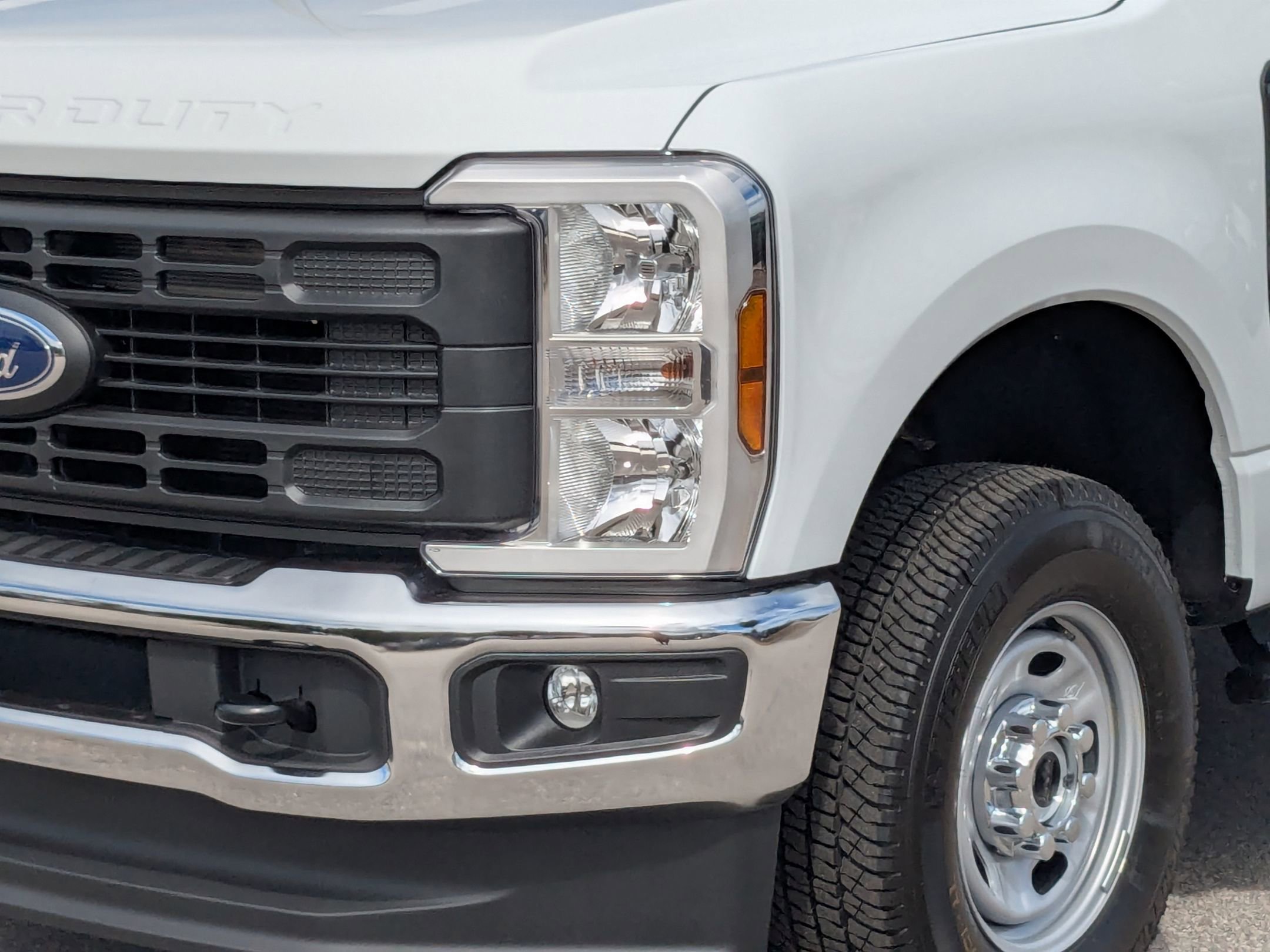 2025 Ford F-250 XL photo 2