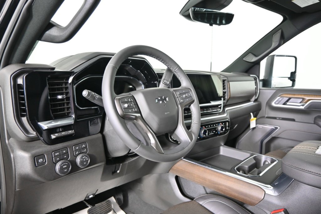 2026 Chevrolet Silverado 2500HD High Country photo 21