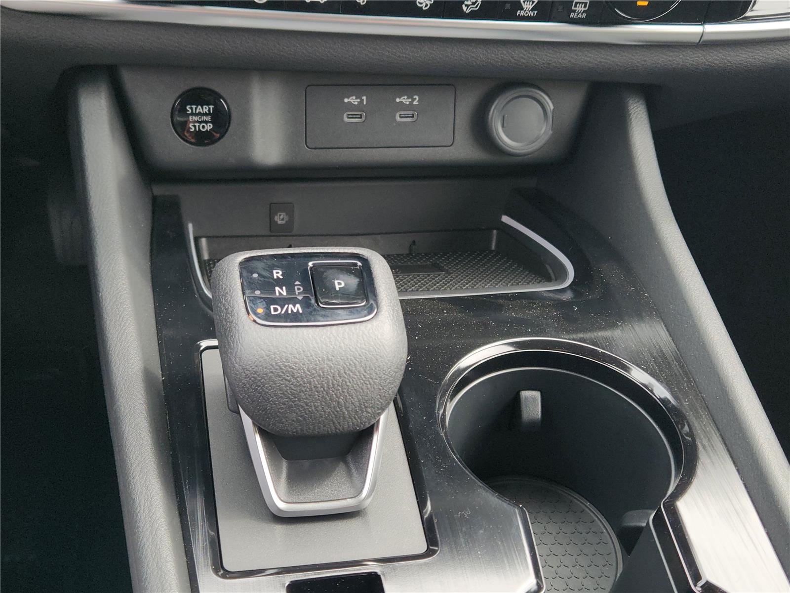 2025 Nissan Rogue SL photo 18