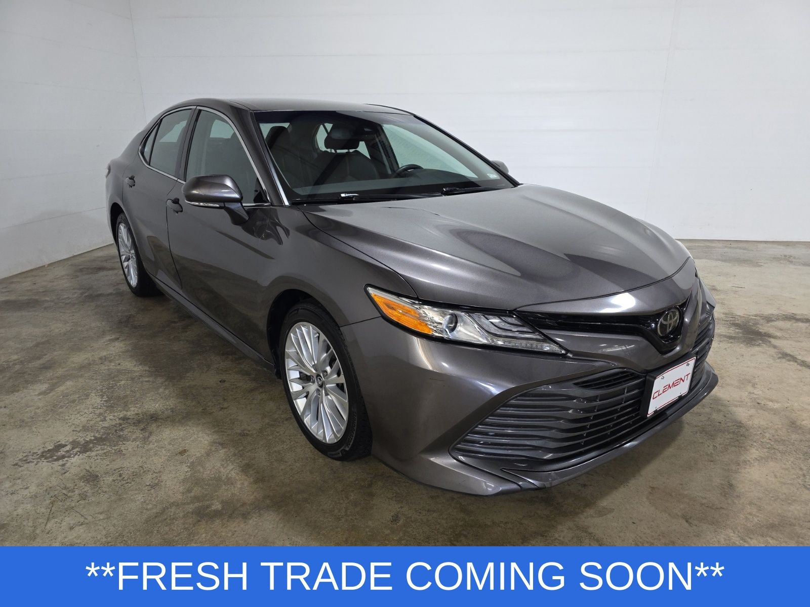 2020 Toyota Camry XLE photo 3