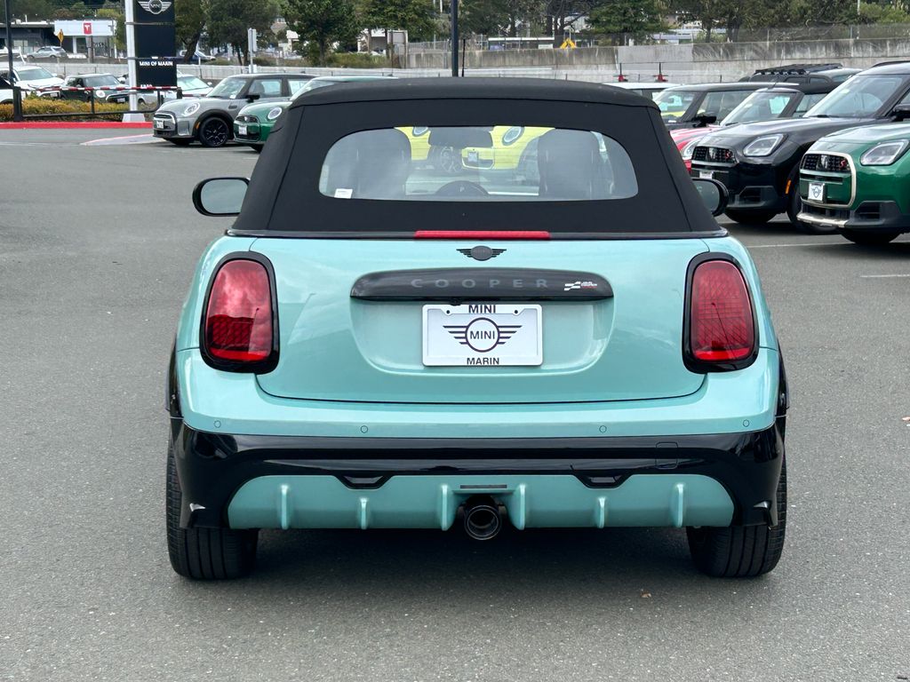 2026 Mini Cooper Convertible Iconic photo 4