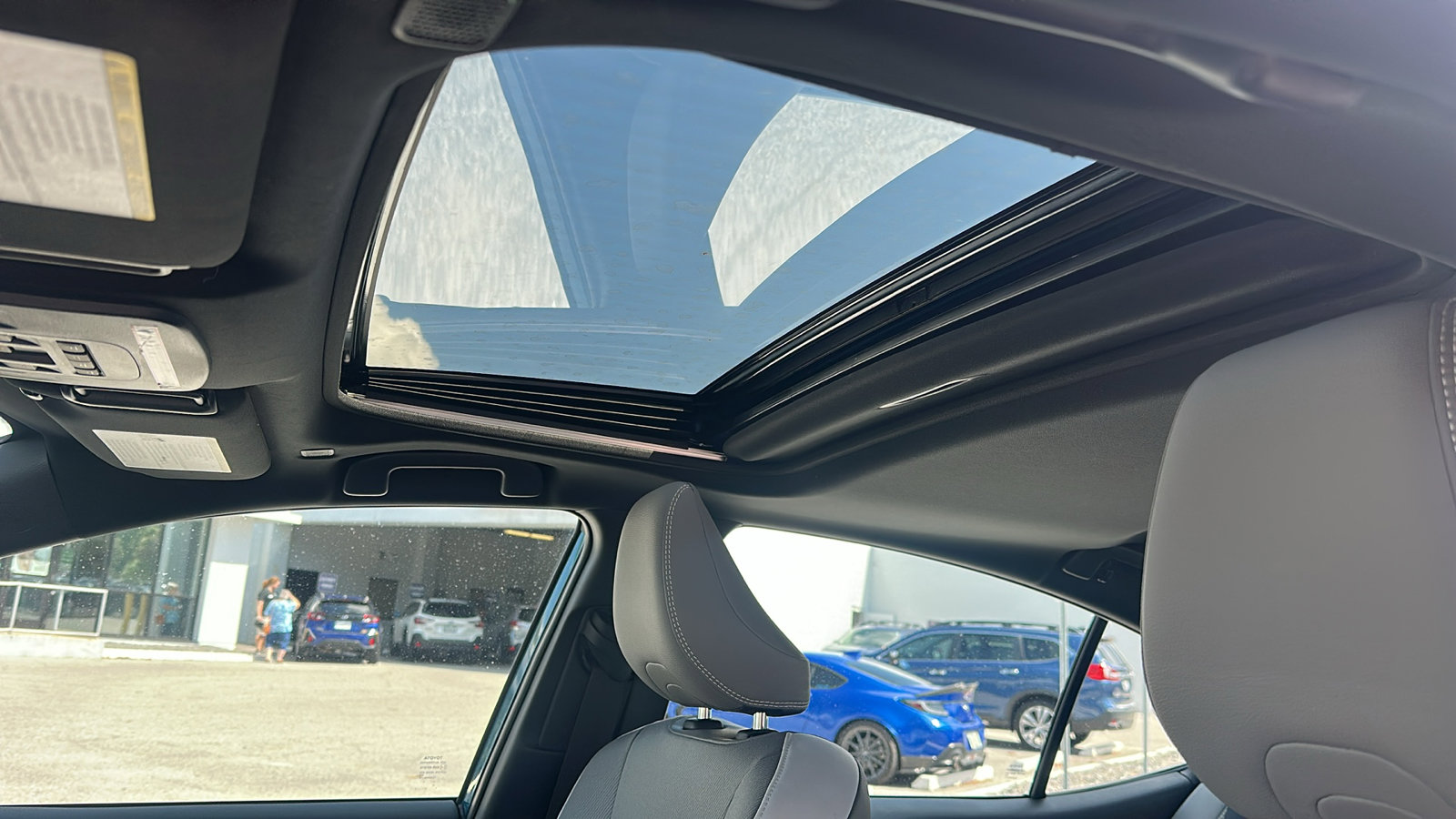 2025 Toyota Camry XLE photo 7