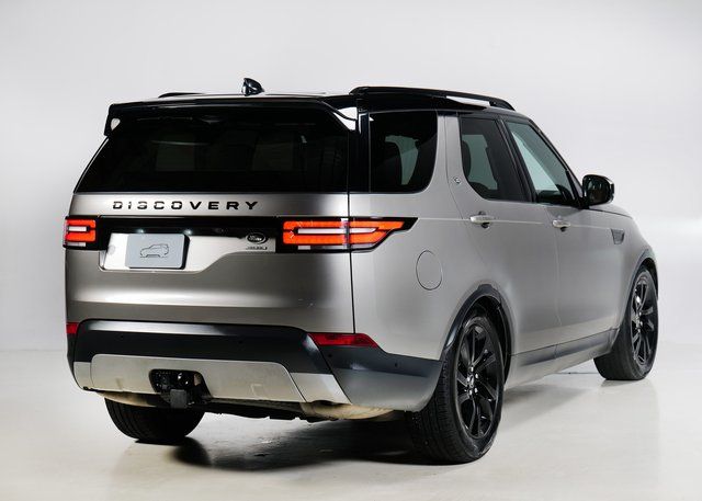 2020 Land Rover Discovery HSE photo 2