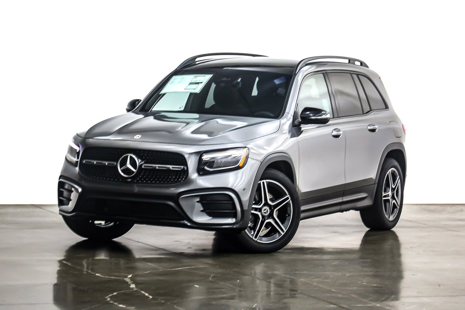 2026 Mercedes-Benz GLB GLB 250's photo