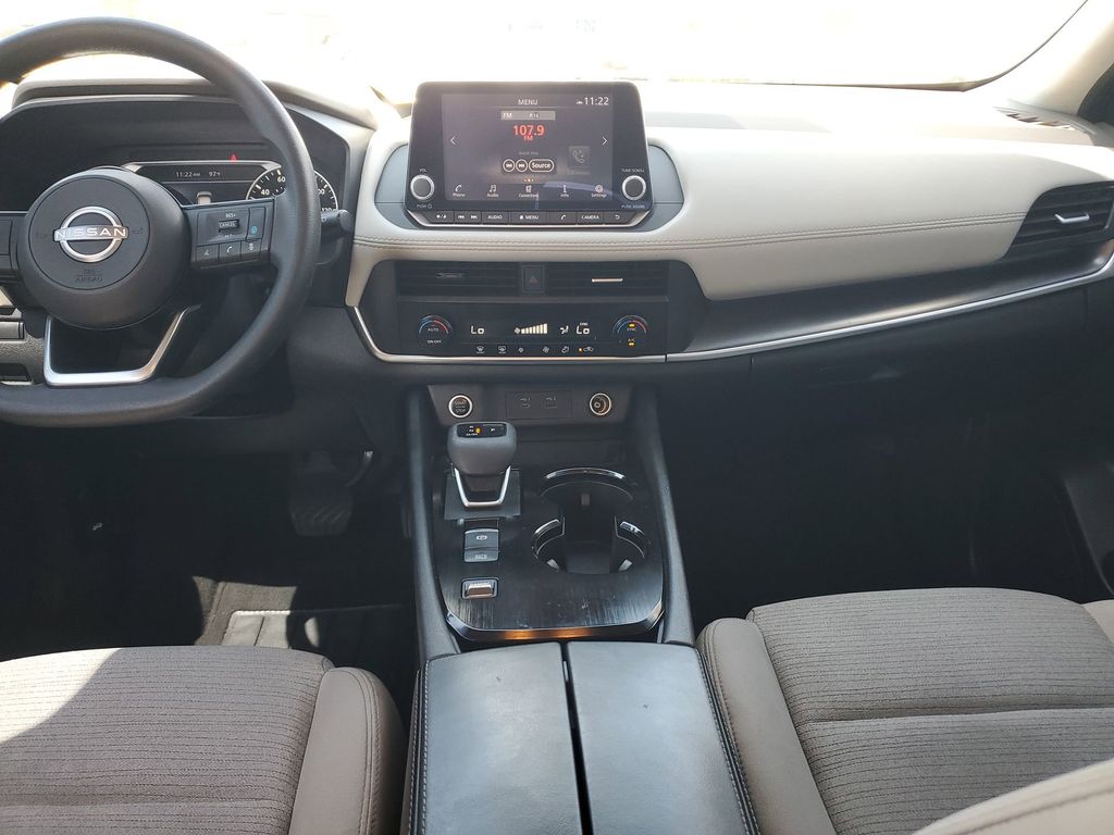 2023 Nissan Rogue SV photo 10