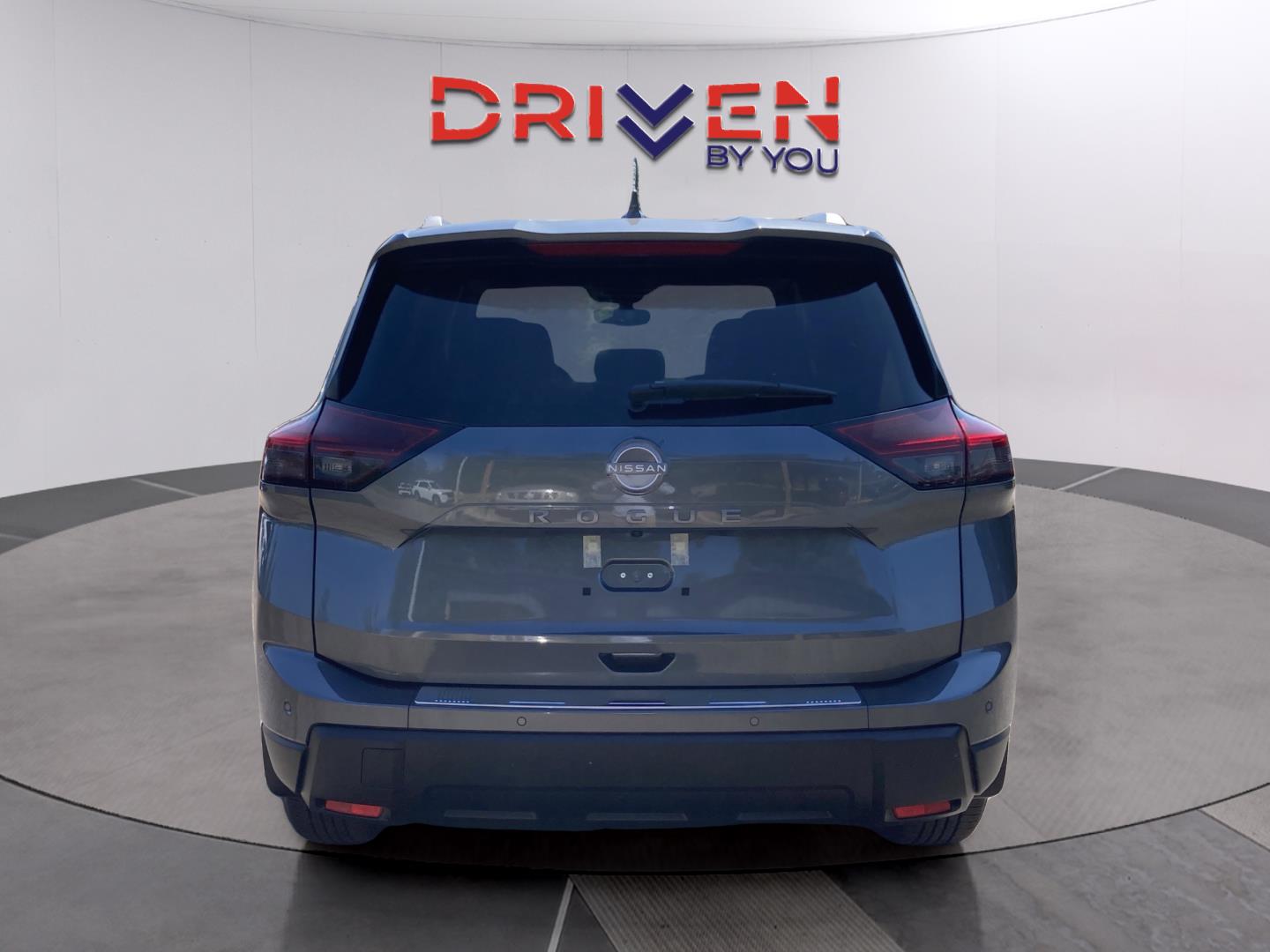 2026 Nissan Rogue SV photo 4