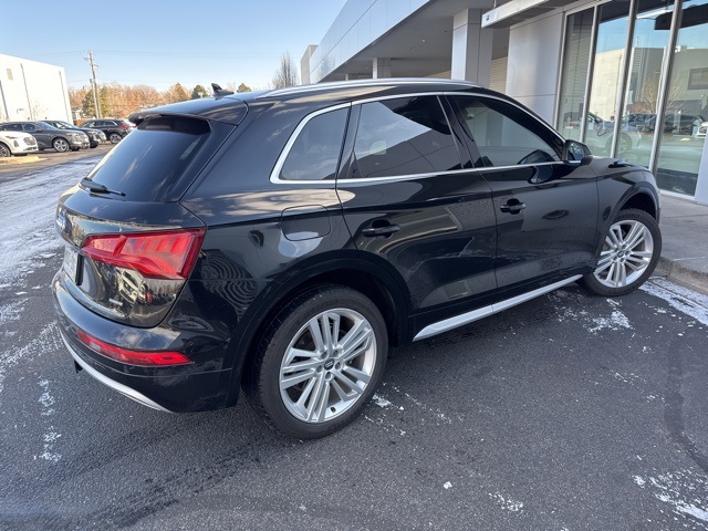 2019 Audi Q5 2.0T Premium Plus photo 2
