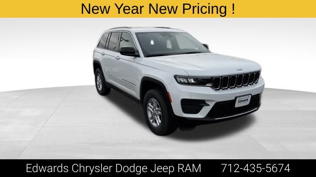 2025 Jeep Grand Cherokee Laredo's photo