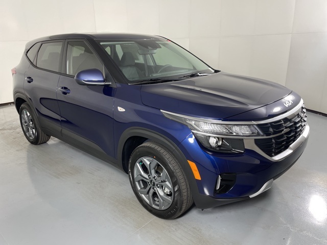 2026 Kia Seltos LX photo 2