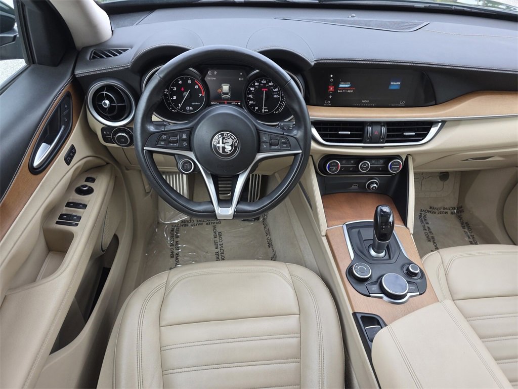 2019 Alfa Romeo Stelvio Ti photo 12